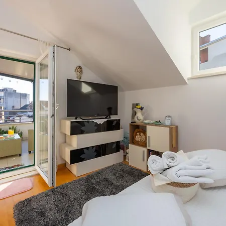 Dome Apartment *